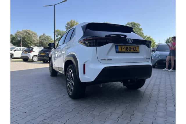 Toyota Yaris Cross (2022) thumbnail 4