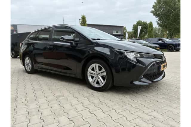 Toyota Corolla (2023) thumbnail 5