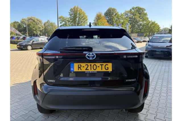 Toyota Yaris Cross (2022) thumbnail 3