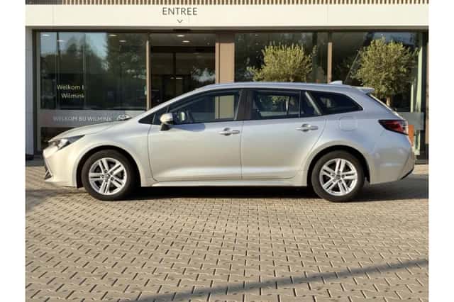 Toyota Corolla (2022) thumbnail 4