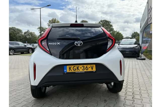 Toyota Aygo X (2022) thumbnail 4