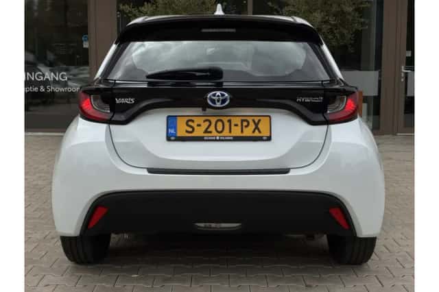 Toyota Yaris (2023) thumbnail 4