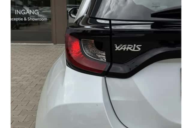 Toyota Yaris (2023) thumbnail 5