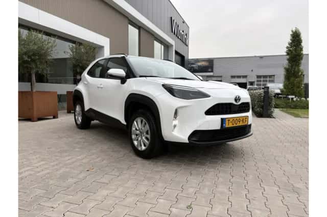 Toyota Yaris Cross (2023) thumbnail 2