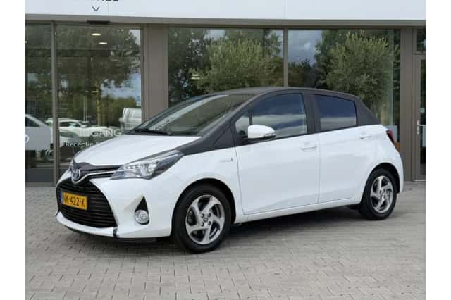 Toyota Yaris (2017) thumbnail 1