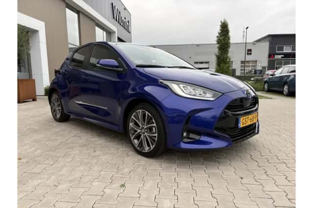 Toyota Yaris (2024) thumbnail 2