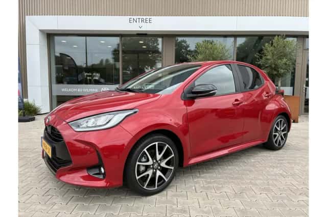 Toyota Yaris (2022) thumbnail 1