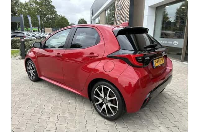 Toyota Yaris (2022) thumbnail 5