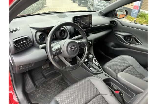 Toyota Yaris (2022) thumbnail 6