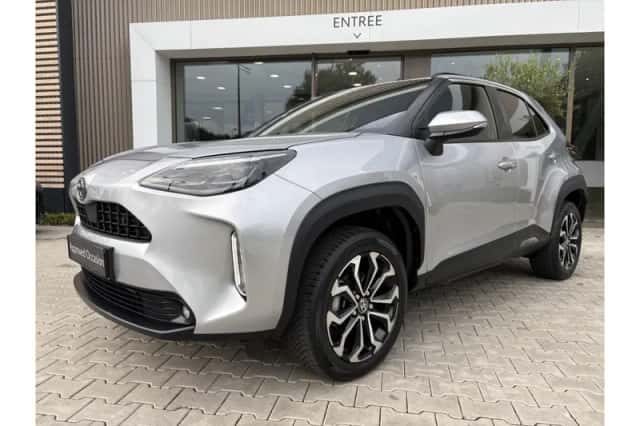 Toyota Yaris Cross (2024) thumbnail 1