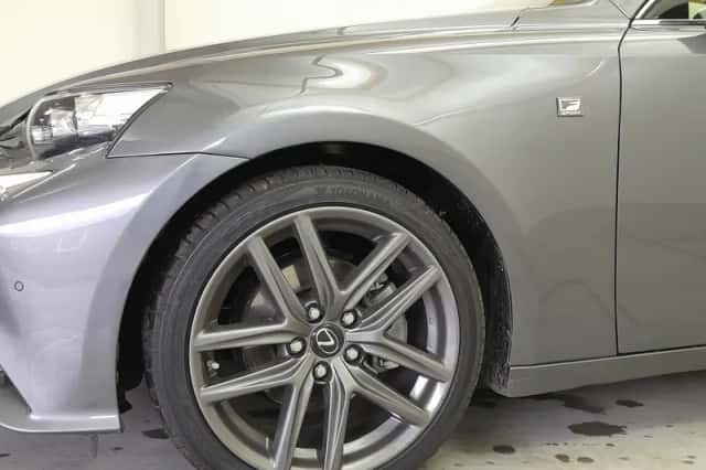 Lexus IS (2013) thumbnail 3
