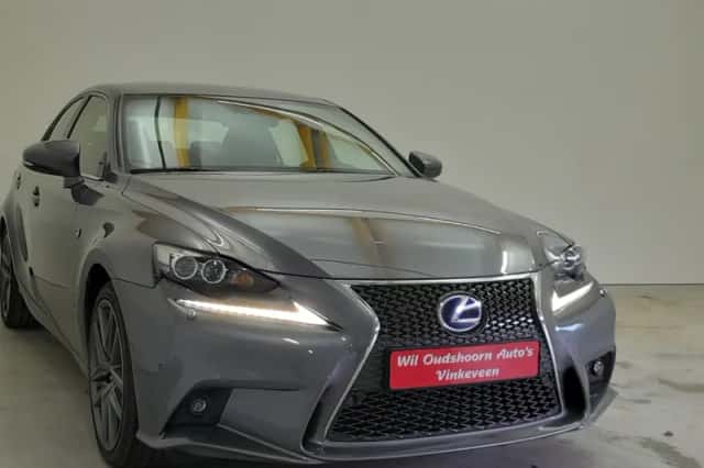 Lexus IS (2013) thumbnail 6