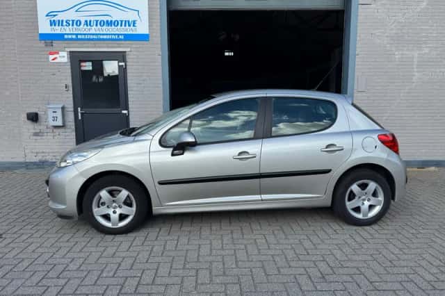 Peugeot 207 (2009) thumbnail 2