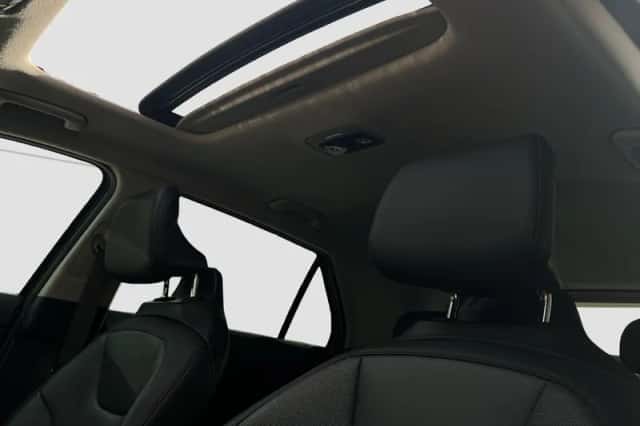Kia Niro (2023) thumbnail 3