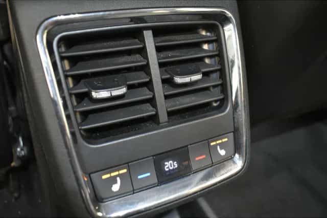 Škoda Enyaq (2023) thumbnail 6