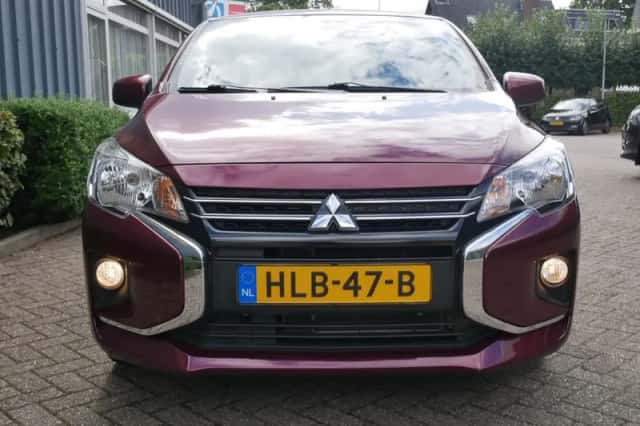 Mitsubishi Space Star (2020) thumbnail 2