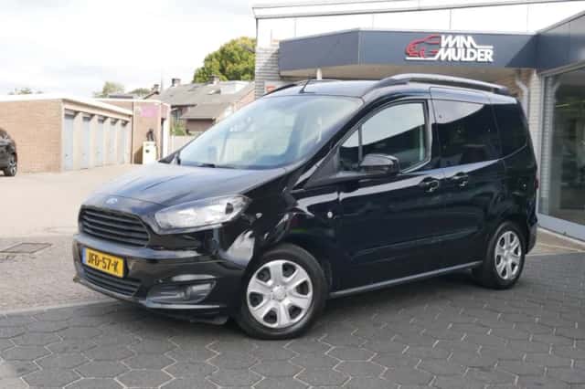 Ford Tourneo Courier (2018) thumbnail 1