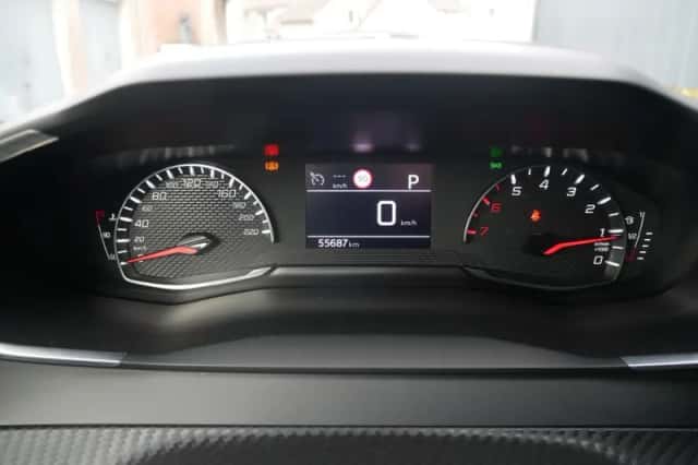 Peugeot 208 (2022) thumbnail 6