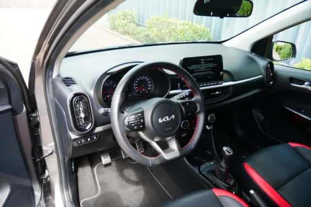 Kia Picanto (2022) thumbnail 5