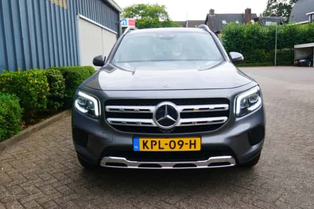 Mercedes-Benz GLB-Klasse (2022) thumbnail 2