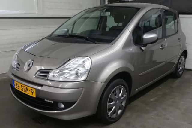 Renault Modus (2011) thumbnail 1