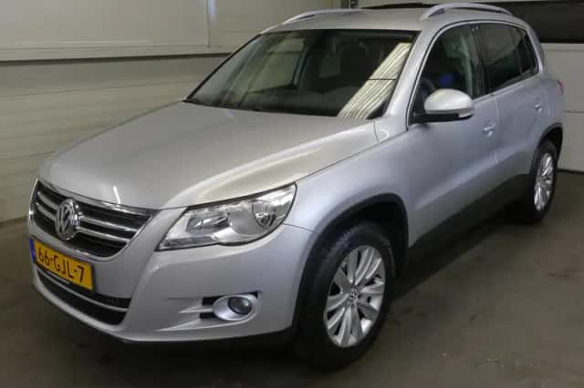 Volkswagen Tiguan (2008) thumbnail 1