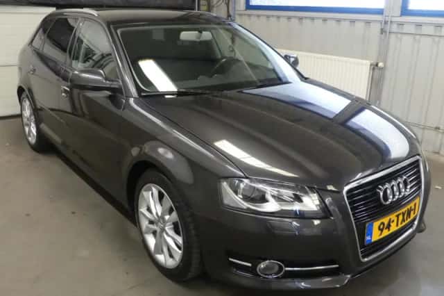 Audi A3 (2012) thumbnail 3