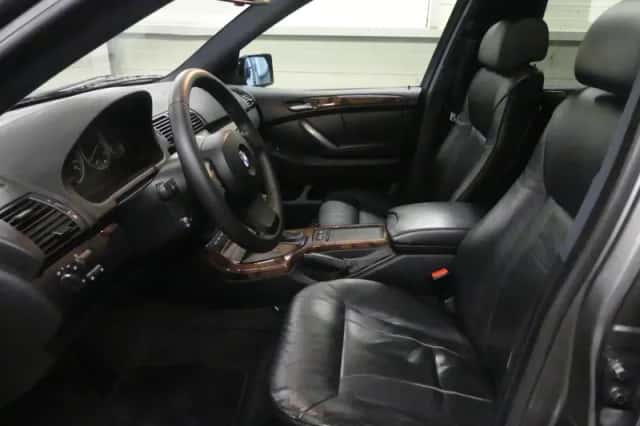 BMW X5 (2005) thumbnail 2