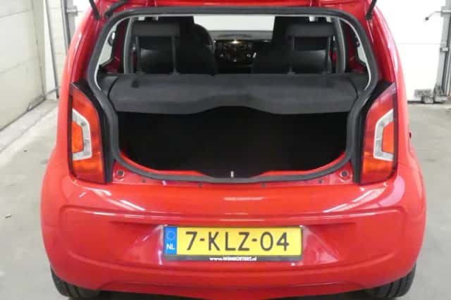 Volkswagen Up! (2013) thumbnail 5