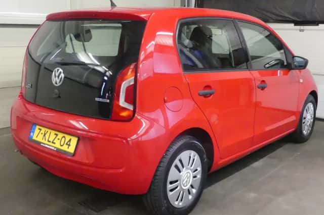 Volkswagen Up! (2013) thumbnail 6