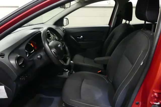 Dacia Sandero (2018) thumbnail 2