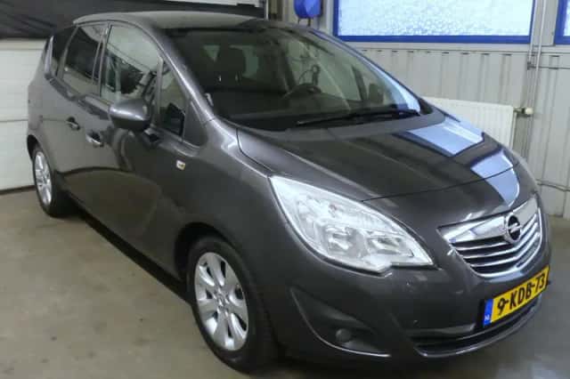 Opel Meriva (2013) thumbnail 3