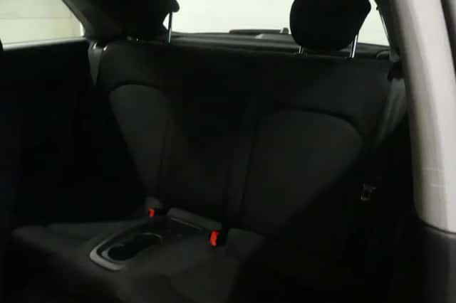 Audi A1 (2010) thumbnail 4