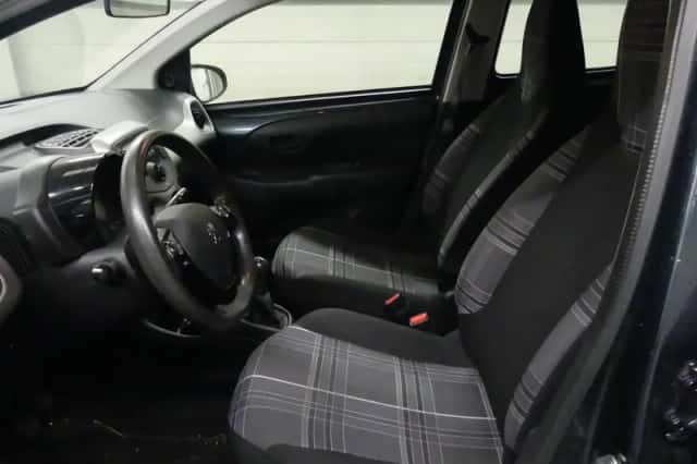 Peugeot 108 (2017) thumbnail 2