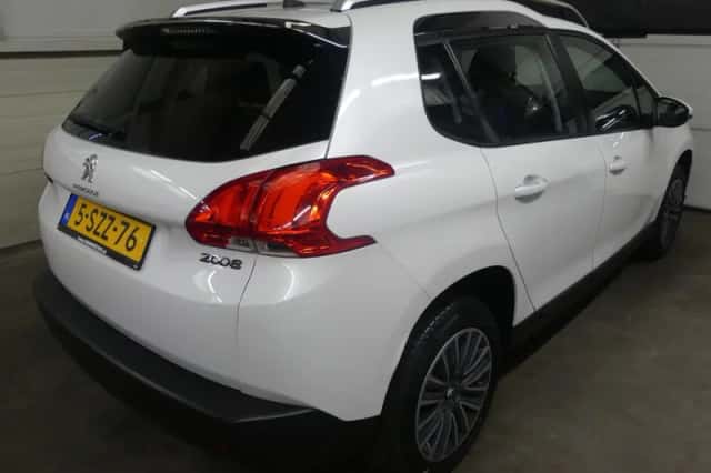 Peugeot 2008 (2014) thumbnail 6