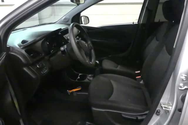 Opel Karl (2018) thumbnail 2