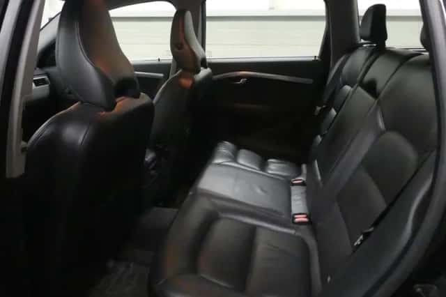 Volvo V70 (2011) thumbnail 4