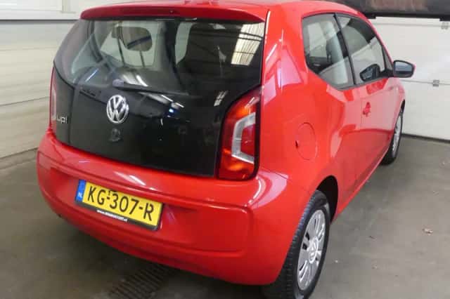 Volkswagen Up! (2012) thumbnail 5