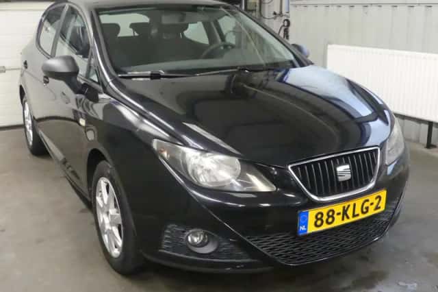 SEAT Ibiza (2010) thumbnail 3