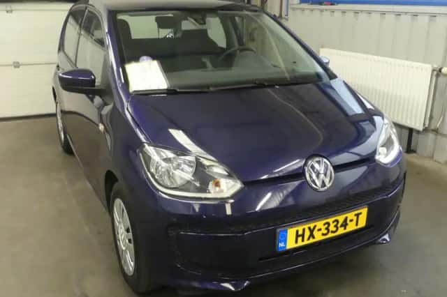 Volkswagen Up! (2016) thumbnail 3