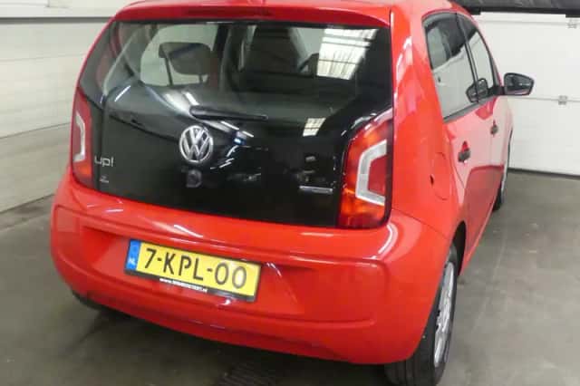 Volkswagen Up! (2013) thumbnail 5