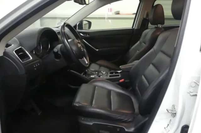 Mazda CX-5 (2016) thumbnail 2