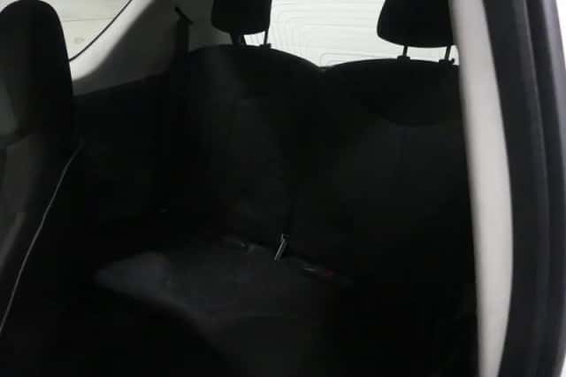 Peugeot 107 (2011) thumbnail 4