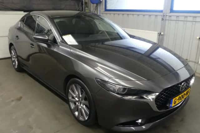 Mazda 3 (2019) thumbnail 3