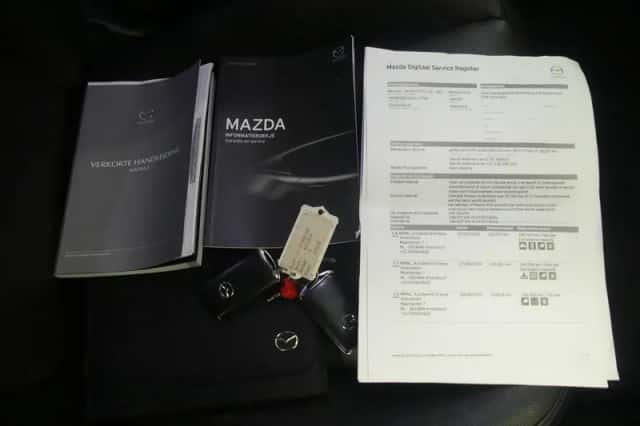Mazda 3 (2019) thumbnail 5