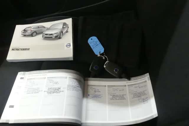 Volvo C30 (2010) thumbnail 5
