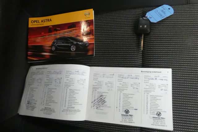 Opel Astra (2012) thumbnail 5