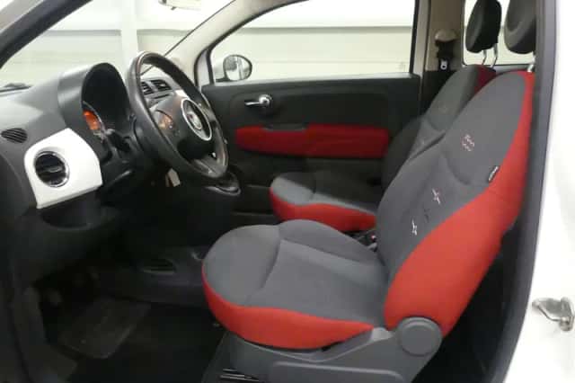 Fiat 500 (2015) thumbnail 2