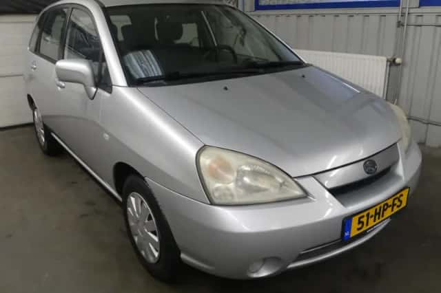Suzuki Liana (2001) thumbnail 3