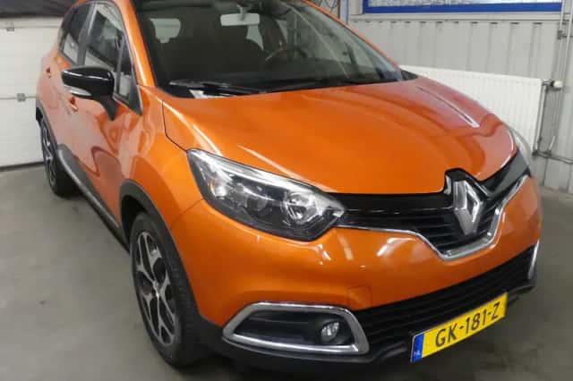 Renault Captur (2015) thumbnail 3